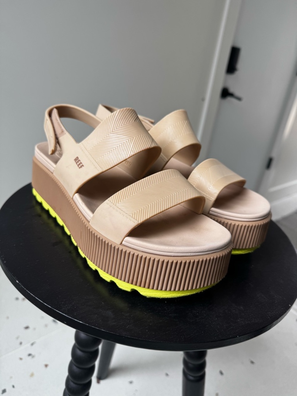 REEF Women's Water Vista Higher - size 9
